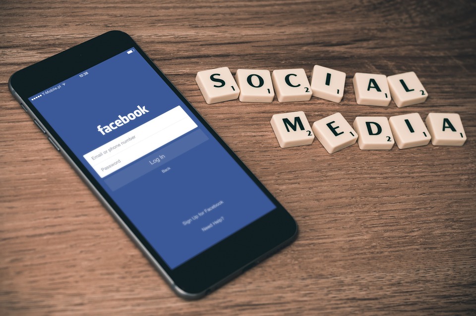 3 Reasons Why You Should Outsource Social Media Management